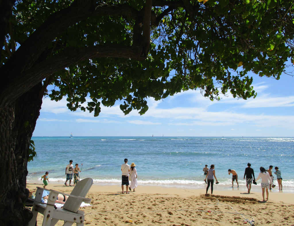 Waikiki-Beach-i-Honolulu-Hawaii-TravelGrip-1